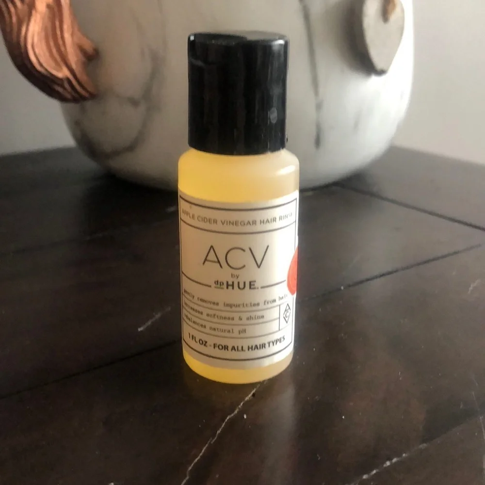 ACV by dp HUE Apple cider vinegar hair rinse